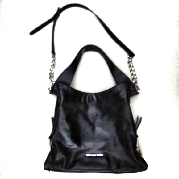 Michael Kors Handbags - Michael Kors Devon Large Hobo Black Leather Shoulder Tote